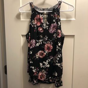 White House black market- tank